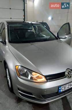 Хэтчбек Volkswagen Golf 2015 в 