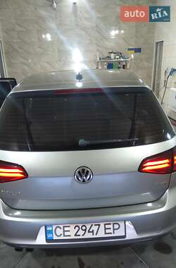 Хэтчбек Volkswagen Golf 2015 в 