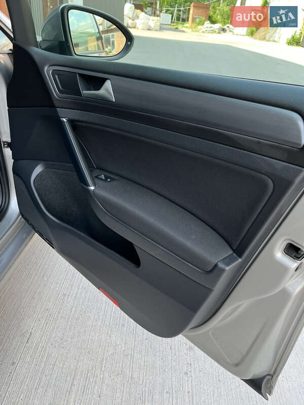 Універсал Volkswagen Golf 2019 в Луцьку