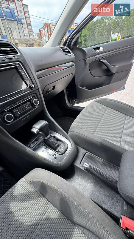 Універсал Volkswagen Golf 2009 в Тернополі