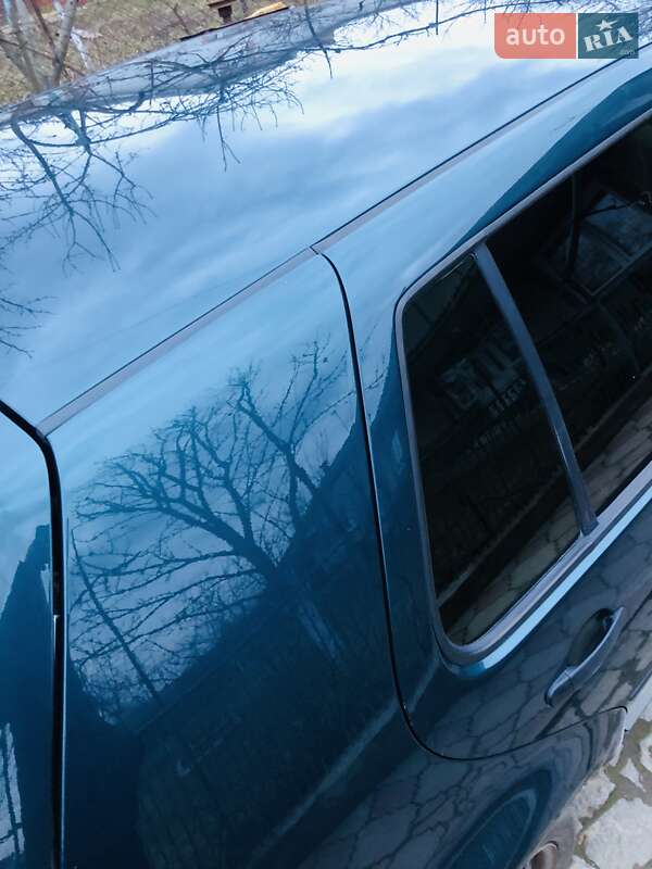Хетчбек Volkswagen Golf 2002 в Тернополі