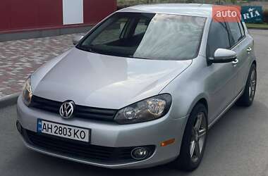 Хэтчбек Volkswagen Golf 2013 в 