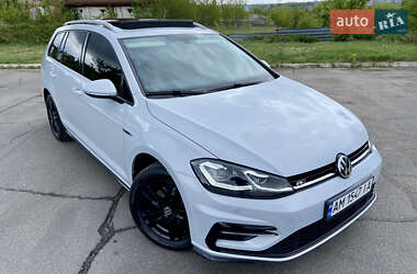 Универсал Volkswagen Golf 2017 в Умани