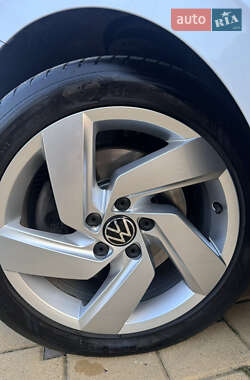Универсал Volkswagen Golf 2021 в 