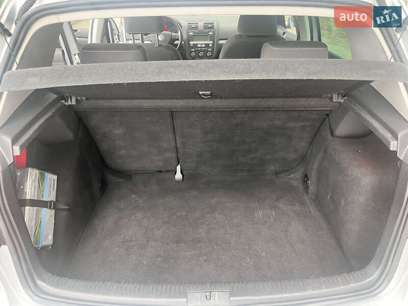 Хэтчбек Volkswagen Golf 2008 в Черкассах