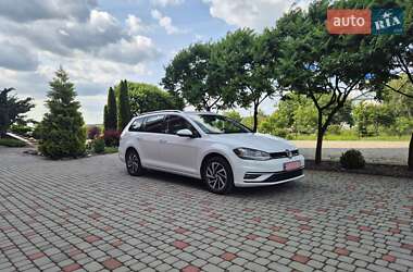 Универсал Volkswagen Golf 2017 в Нововолынске