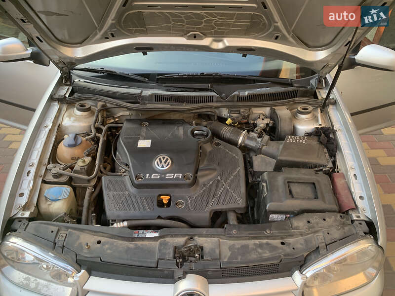 Хэтчбек Volkswagen Golf 2000 в Одессе