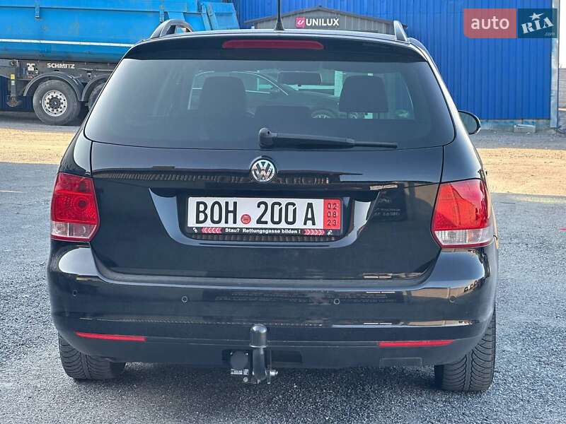 Универсал Volkswagen Golf 2009 в Ровно