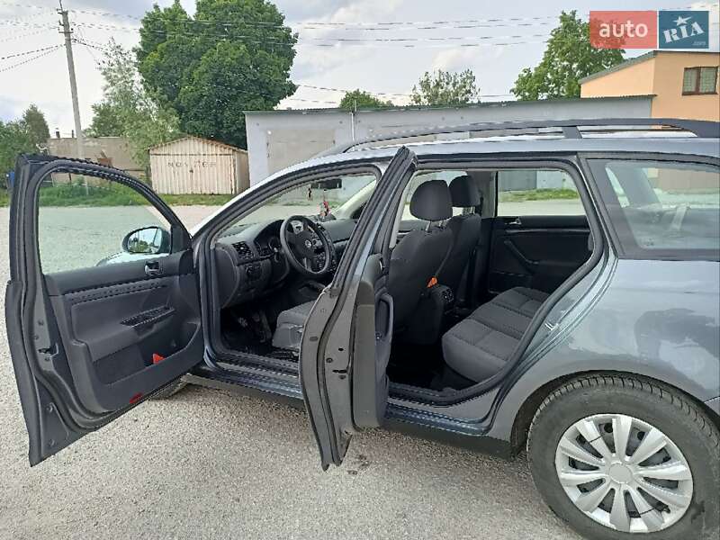 Універсал Volkswagen Golf 2008 в Звягелі