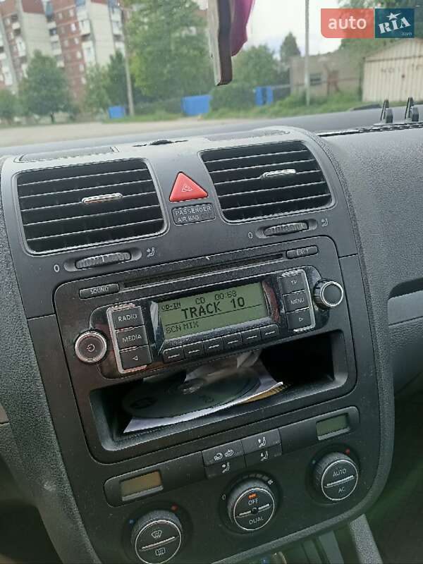 Універсал Volkswagen Golf 2008 в Звягелі