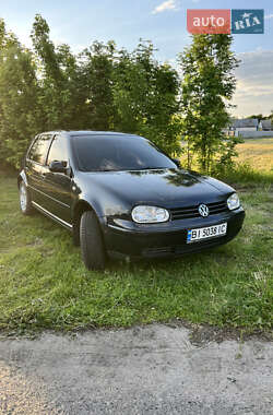 Хетчбек Volkswagen Golf 1998 в 