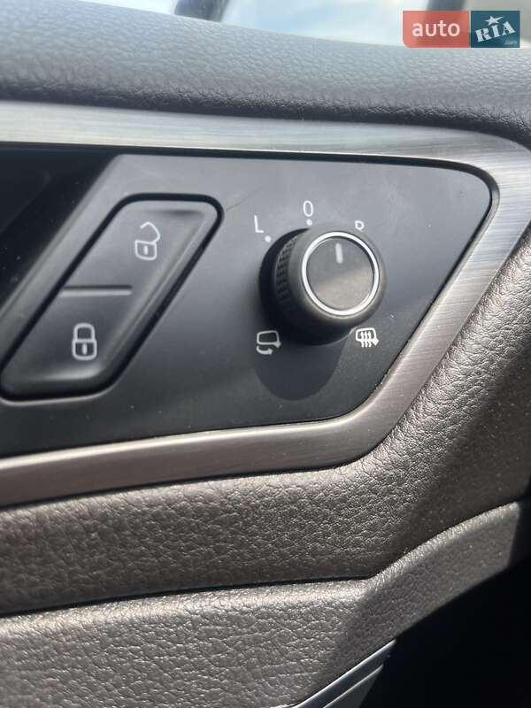 Универсал Volkswagen Golf 2018 в Ровно