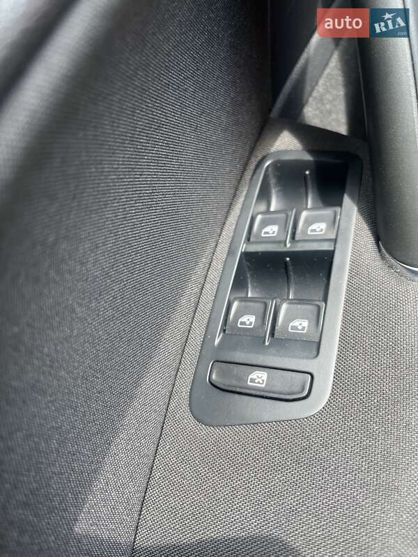 Универсал Volkswagen Golf 2018 в Ровно