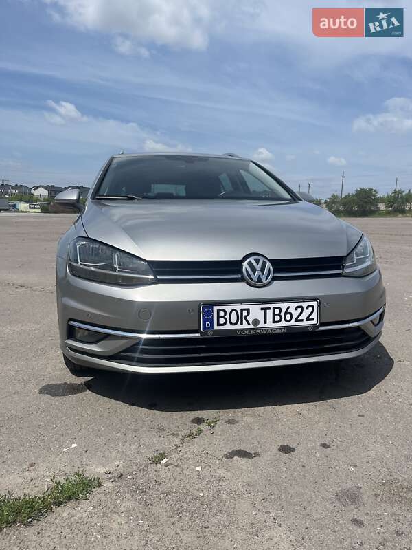 Универсал Volkswagen Golf 2018 в Ровно