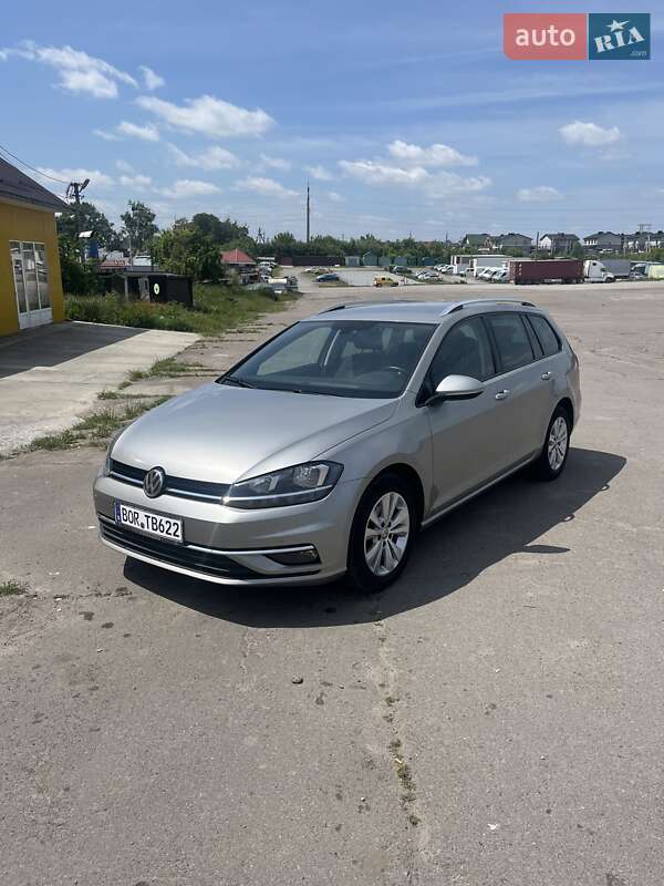 Универсал Volkswagen Golf 2018 в Ровно