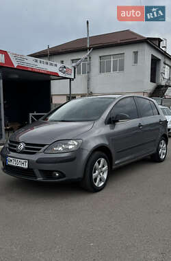Хэтчбек Volkswagen Golf 2007 в Каменке