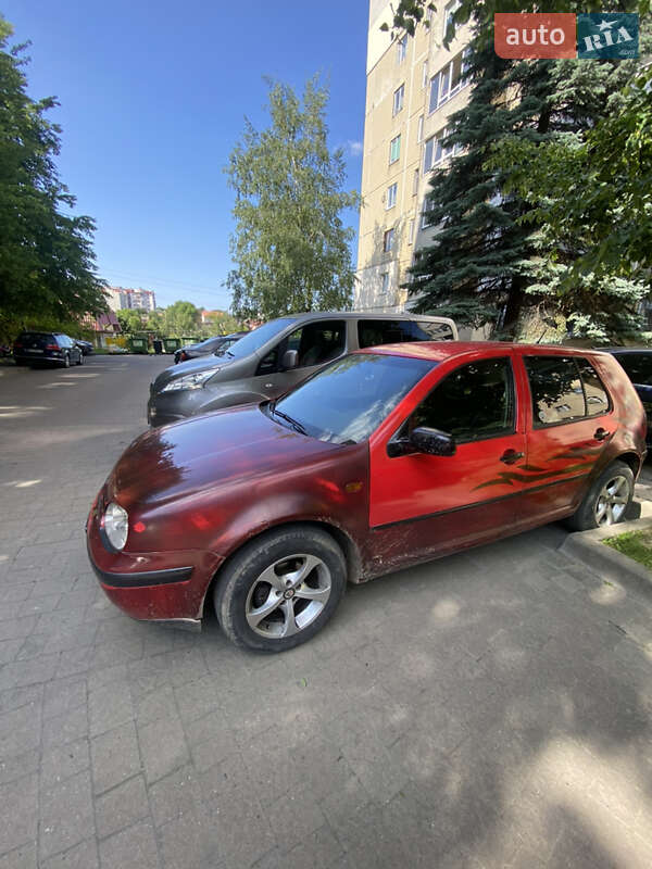 Хэтчбек Volkswagen Golf 1998 в Львове