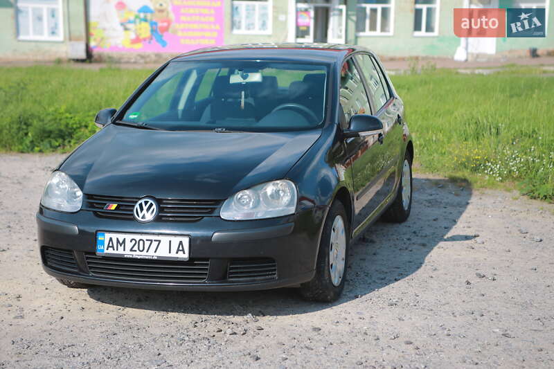 Хетчбек Volkswagen Golf 2003 в Бердичеві