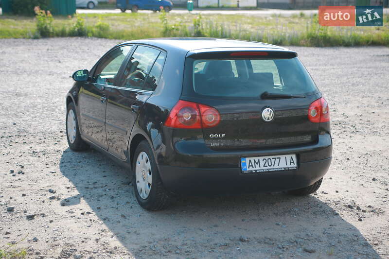 Хетчбек Volkswagen Golf 2003 в Бердичеві