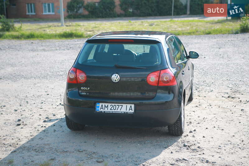 Хетчбек Volkswagen Golf 2003 в Бердичеві