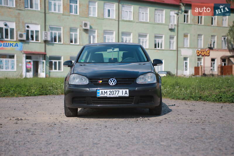 Хетчбек Volkswagen Golf 2003 в Бердичеві