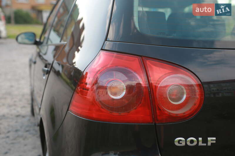 Хетчбек Volkswagen Golf 2003 в Бердичеві