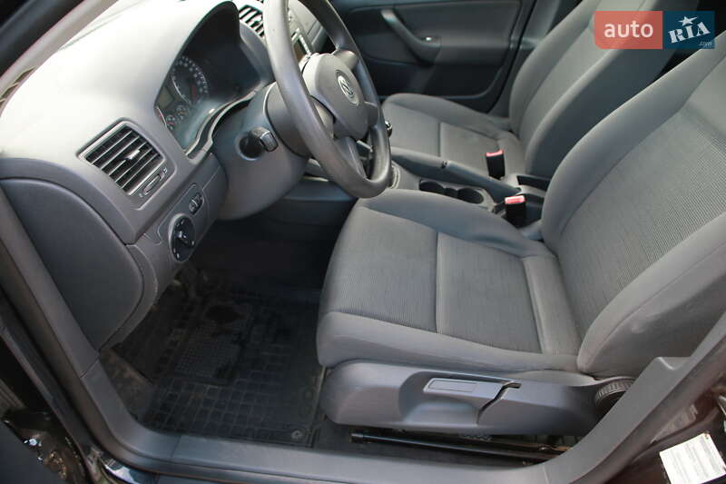 Хетчбек Volkswagen Golf 2003 в Бердичеві