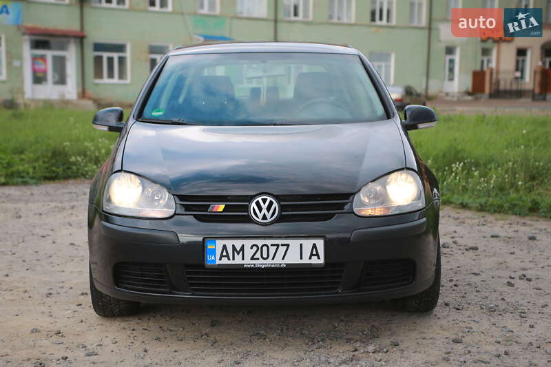 Хетчбек Volkswagen Golf 2003 в Бердичеві