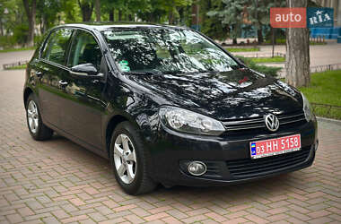 Хетчбек Volkswagen Golf 2009 в Сумах