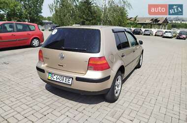 Хетчбек Volkswagen Golf 2001 в 