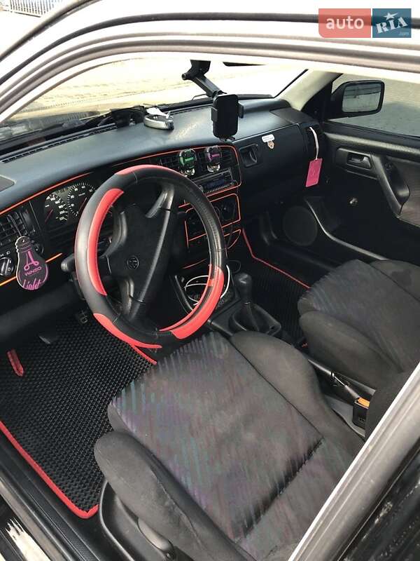 Хетчбек Volkswagen Golf 1995 в Львові