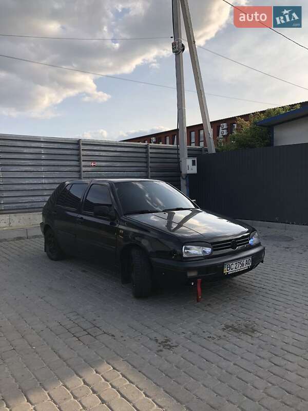 Хетчбек Volkswagen Golf 1995 в Львові