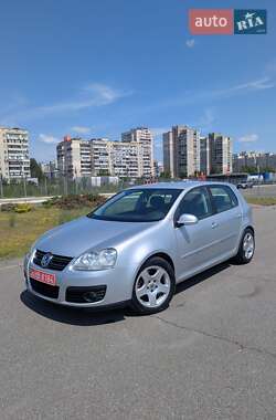 Хетчбек Volkswagen Golf 2006 в Києві