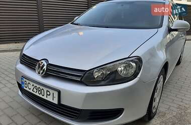 Хэтчбек Volkswagen Golf 2010 в Львове