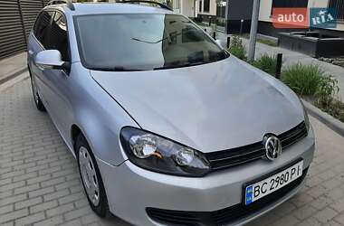 Хэтчбек Volkswagen Golf 2010 в Львове