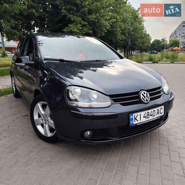 Хэтчбек Volkswagen Golf 2008 в 