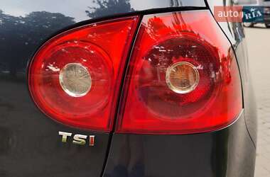 Хэтчбек Volkswagen Golf 2008 в 