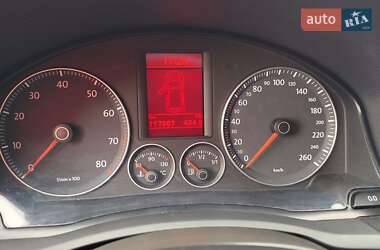 Хэтчбек Volkswagen Golf 2008 в 