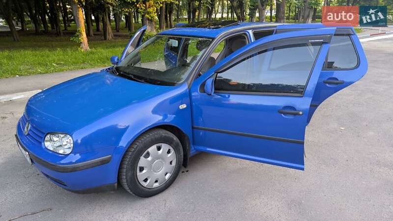 Хэтчбек Volkswagen Golf 1998 в Староконстантинове