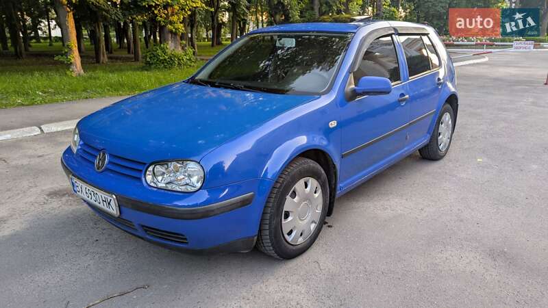 Хэтчбек Volkswagen Golf 1998 в Староконстантинове