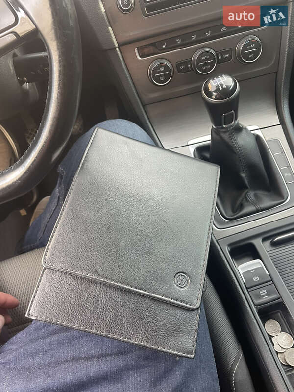 Универсал Volkswagen Golf 2013 в Киеве