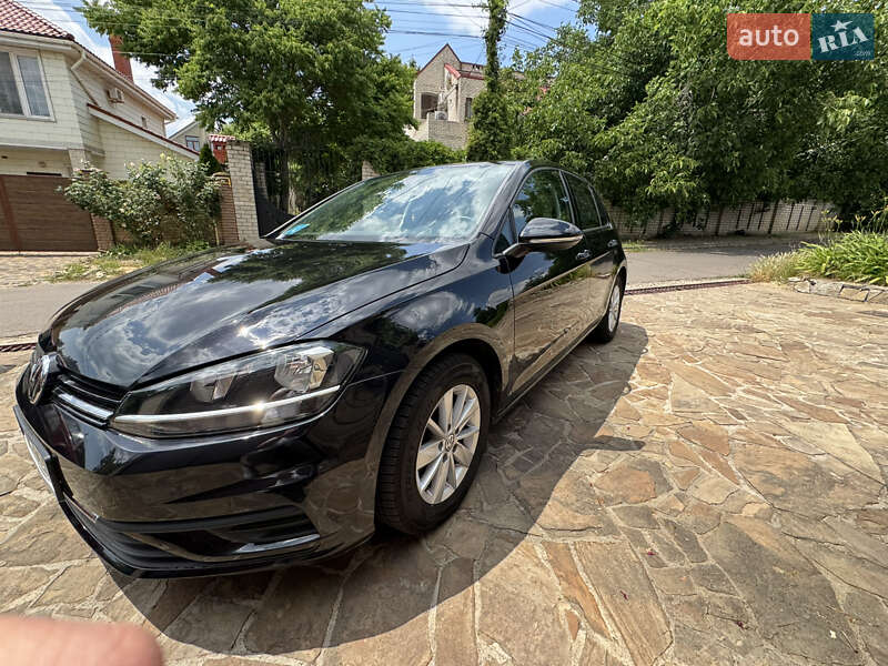 Универсал Volkswagen Golf 2020 в Одессе