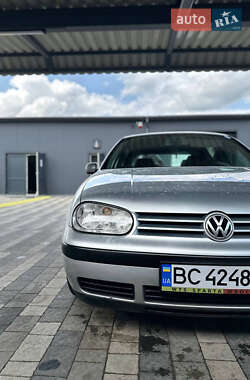 Хэтчбек Volkswagen Golf 2001 в Львове