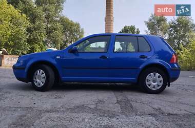 Хэтчбек Volkswagen Golf 1999 в  фото 4 Хэтчбек Volkswagen Golf 1999 в