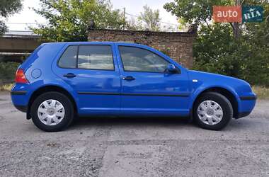 Хэтчбек Volkswagen Golf 1999 в  фото 5 Хэтчбек Volkswagen Golf 1999 в