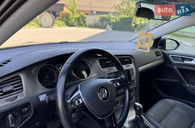 Универсал Volkswagen Golf 2015 в 