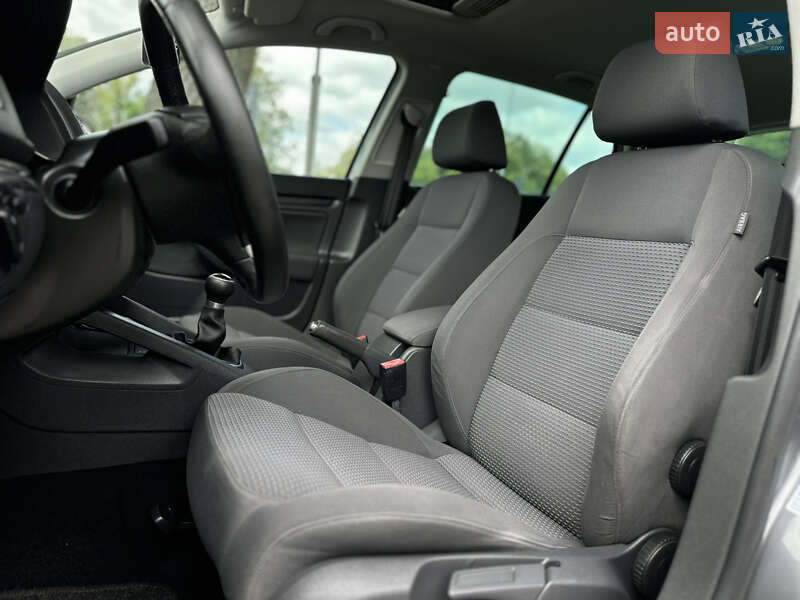 Хетчбек Volkswagen Golf 2007 в Вінниці