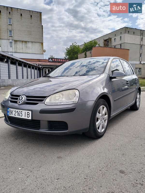 Volkswagen Golf 2005
