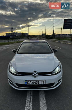 Хетчбек Volkswagen Golf 2013 в Києві