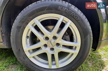 Хэтчбек Volkswagen Golf 2001 в 